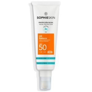 xr:d:DAFATkAzBDA:4619,j:2977296775055465622,t:24020212 SOPHIE SKIN OIL BALANCE APSAUGINIS FLUIDAS VEIDUI NUO SAULĖS SPF 50, 50 ML
